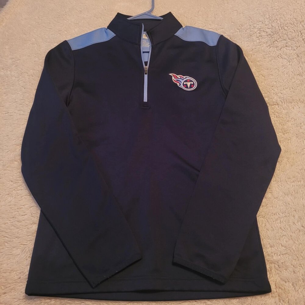 TN Titans pullover, size Small